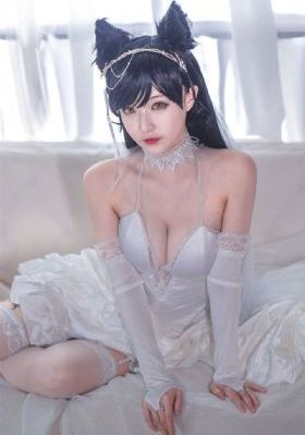 八号当铺_十万网红美女美酱